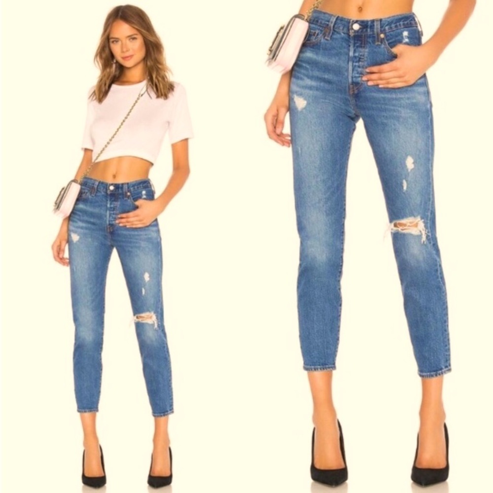 Levi’s Distressed Wedgie jeans. Cropped Raw Hem. Size 25